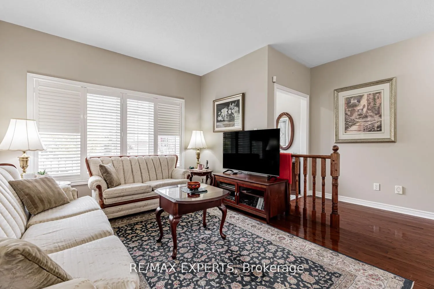 Photo 8 of 141 Michelle Drive, Vaughan, East Woodbridge — HOMEH