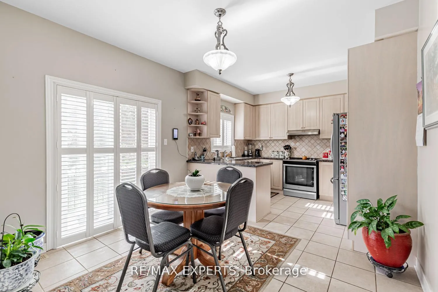 Photo 16 of 141 Michelle Drive, Vaughan, East Woodbridge — HOMEH