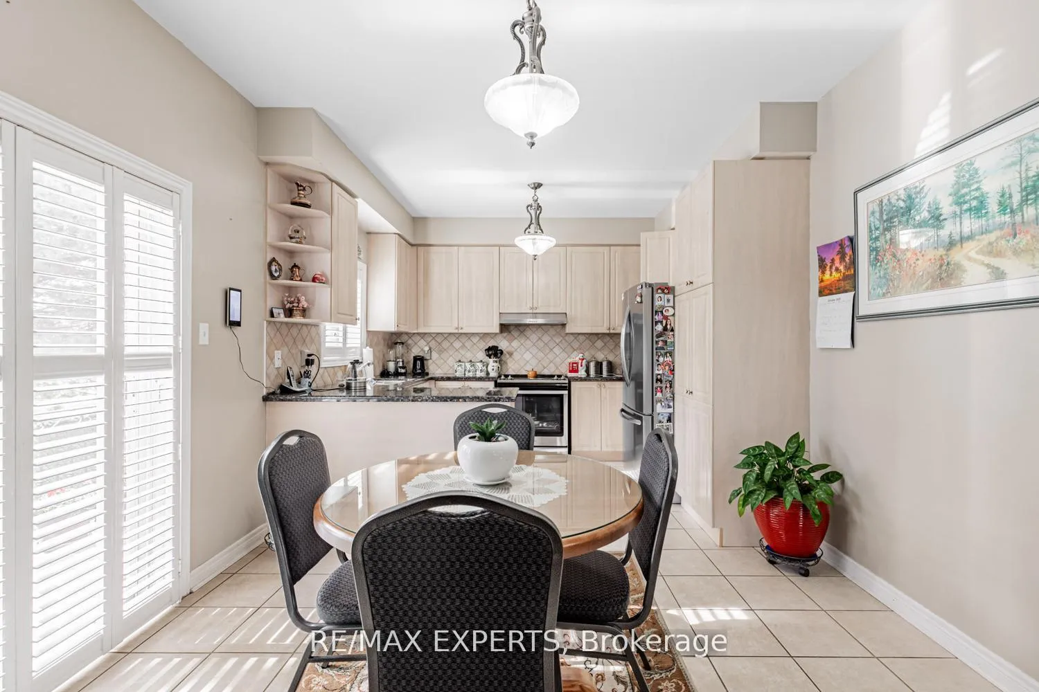 Photo 17 of 141 Michelle Drive, Vaughan, East Woodbridge — HOMEH