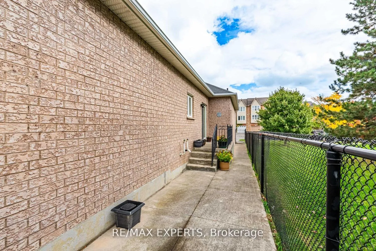 Photo 28 of 141 Michelle Drive, Vaughan, East Woodbridge — HOMEH