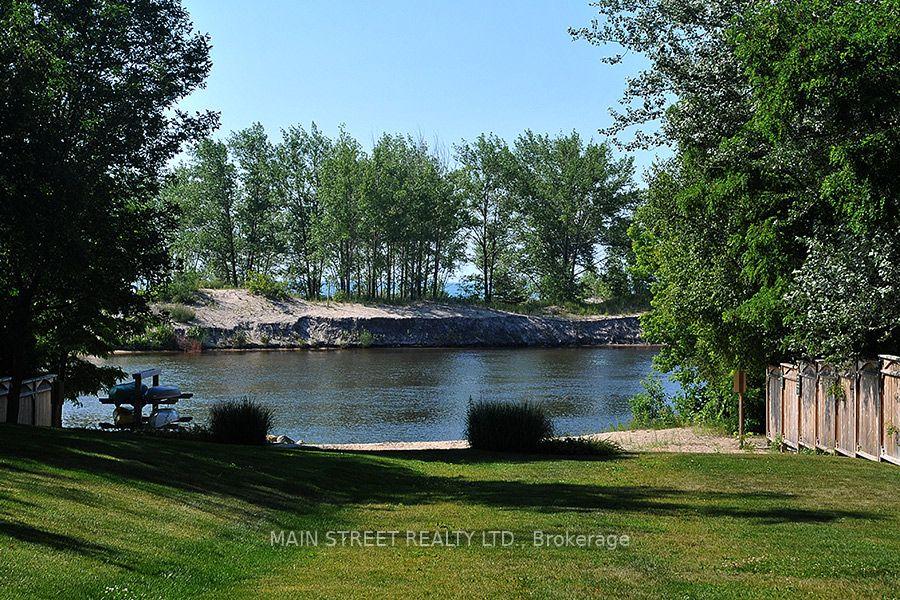Photo 16 of 36 Savannah Crescent, Wasaga Beach — HOMEH