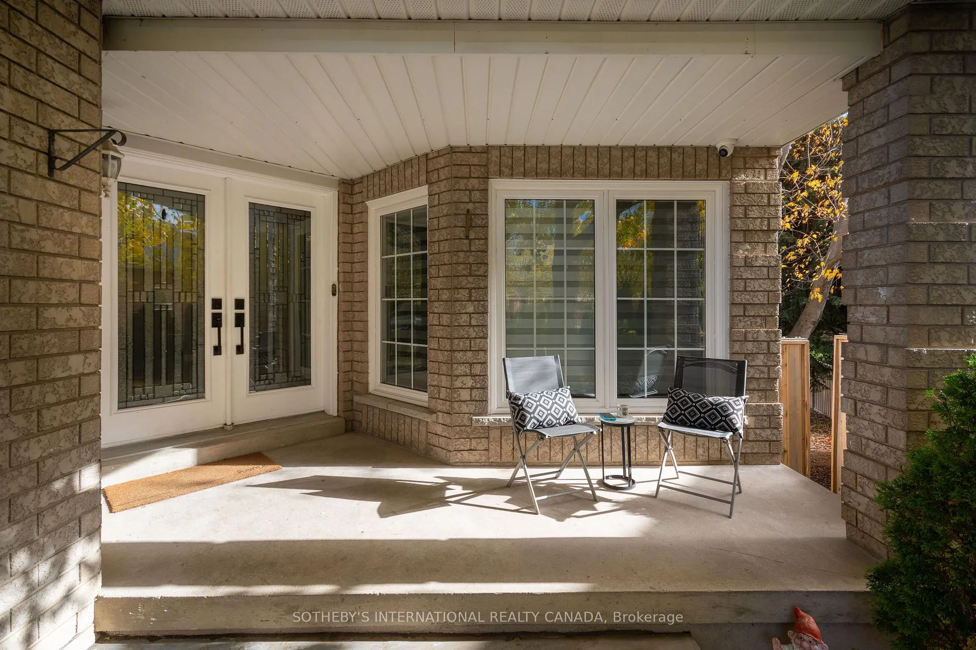 Photo 4 of 184 Veneto Drive, Vaughan, Vaughan Grove — HOMEH