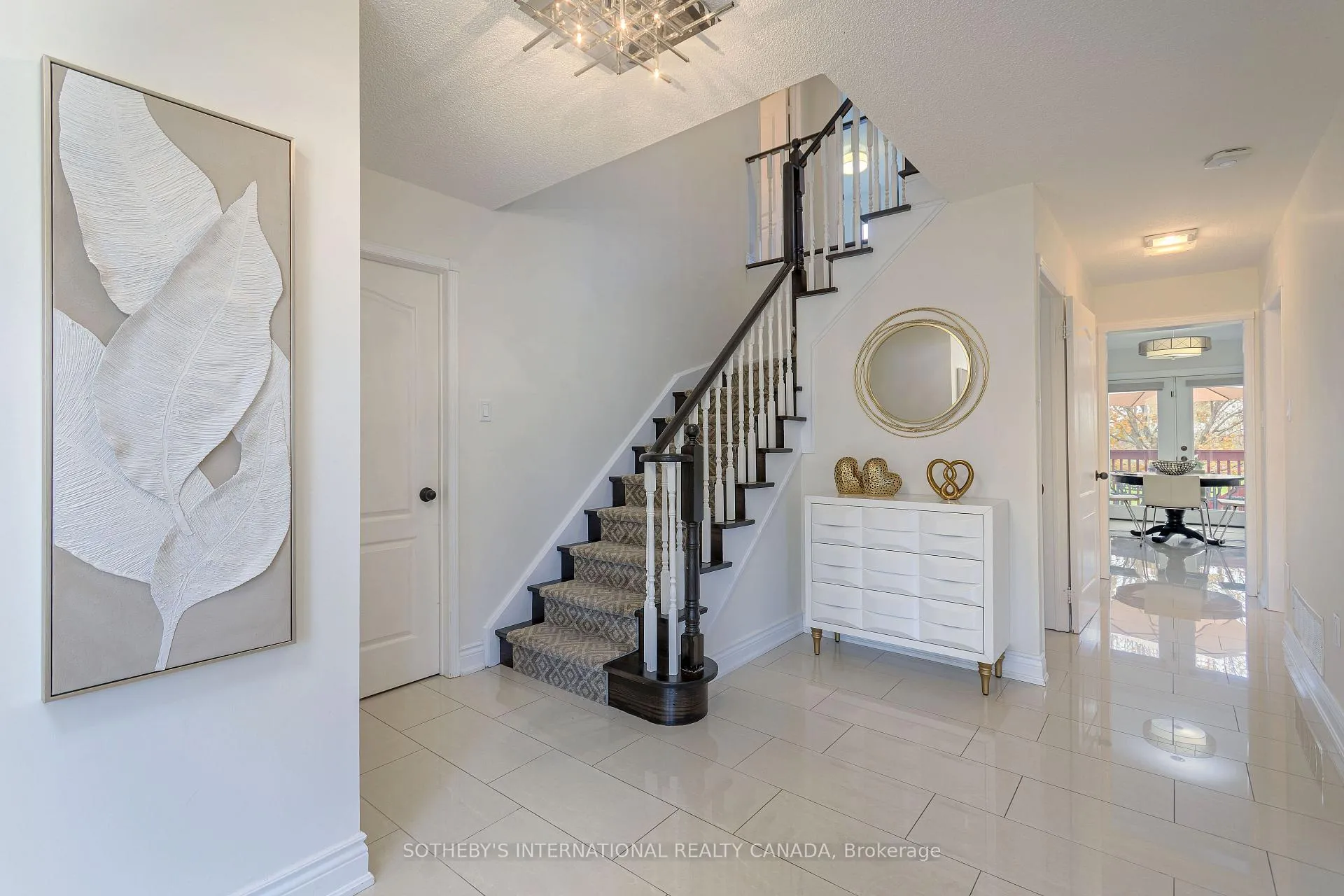 Photo 6 of 184 Veneto Drive, Vaughan, Vaughan Grove — HOMEH