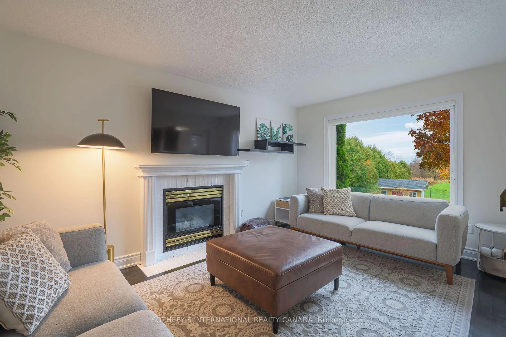 Photo 7 of 184 Veneto Drive, Vaughan, Vaughan Grove — HOMEH