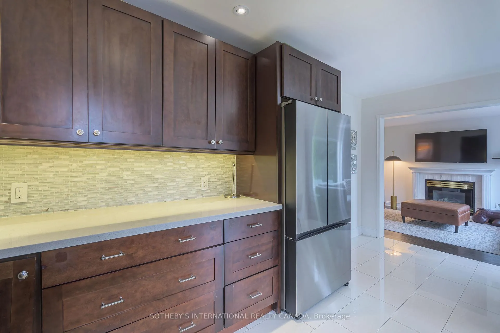 Photo 14 of 184 Veneto Drive, Vaughan, Vaughan Grove — HOMEH