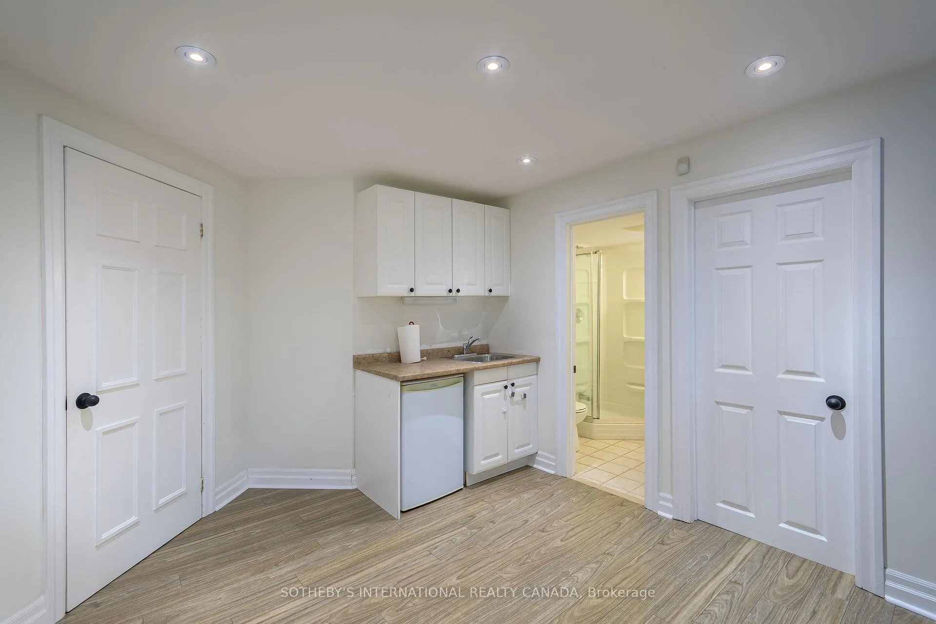 Photo 32 of 184 Veneto Drive, Vaughan, Vaughan Grove — HOMEH