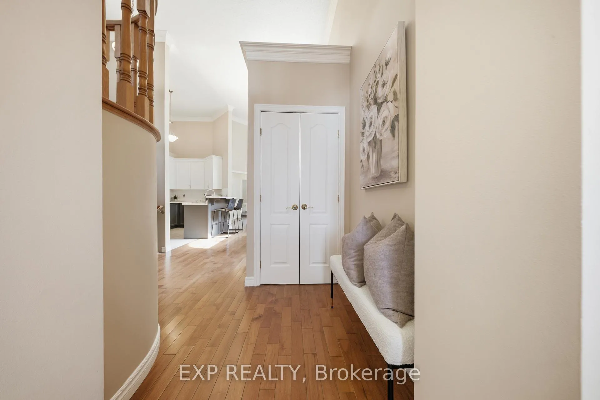 Photo 5 of 2305 Newcastle Crescent, Oakville, West Oak Trails — HOMEH