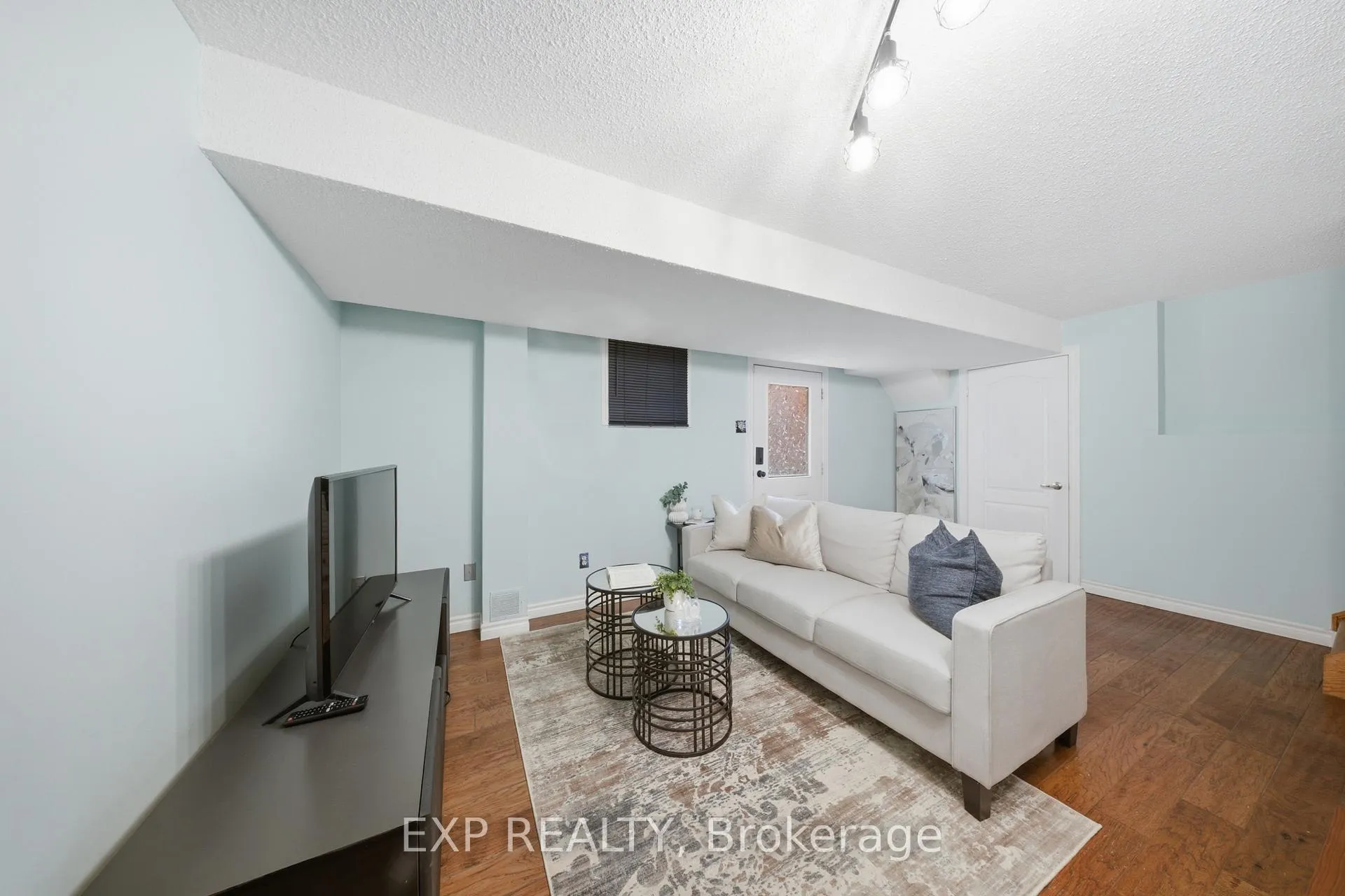 Photo 28 of 2305 Newcastle Crescent, Oakville, West Oak Trails — HOMEH