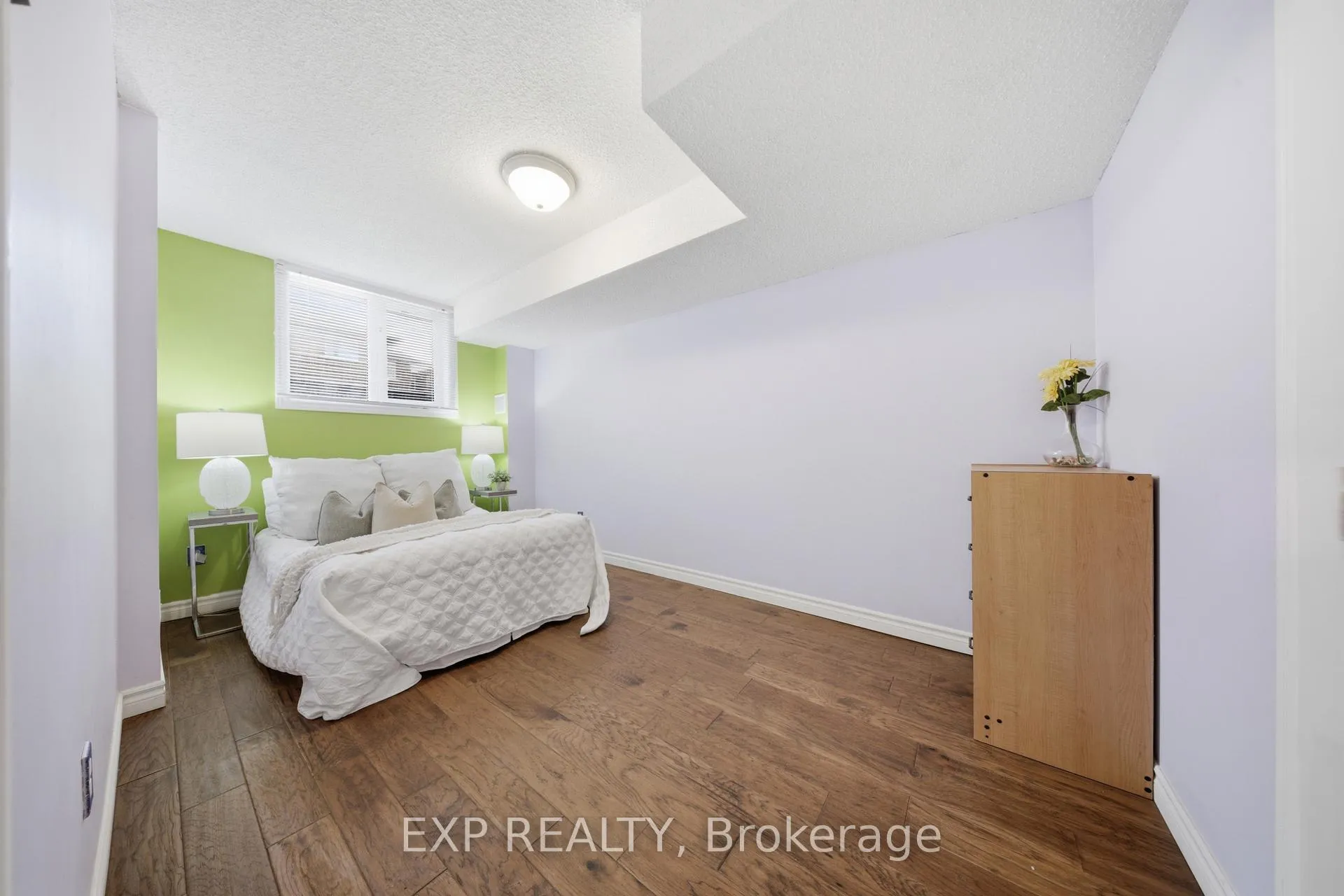 Photo 32 of 2305 Newcastle Crescent, Oakville, West Oak Trails — HOMEH