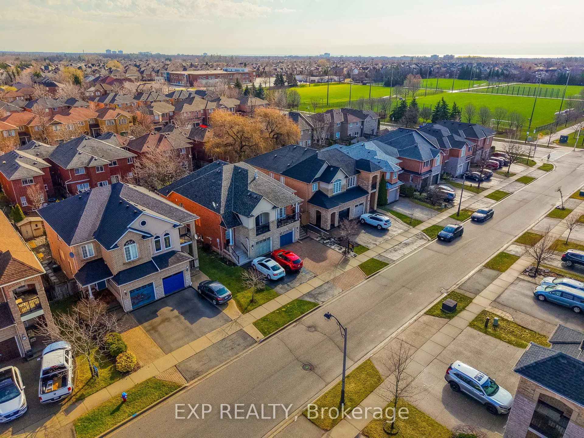 Photo 41 of 2305 Newcastle Crescent, Oakville, West Oak Trails — HOMEH