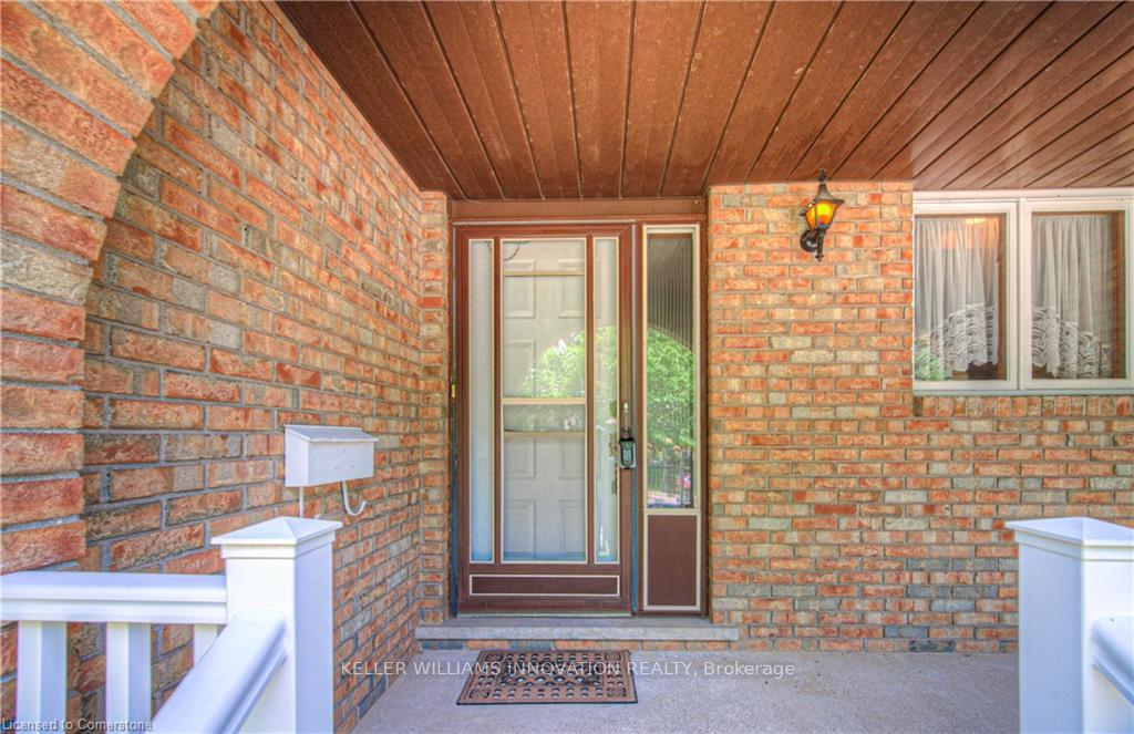 Photo 4 of 641 Black Oak Crescent, Waterloo — HOMEH