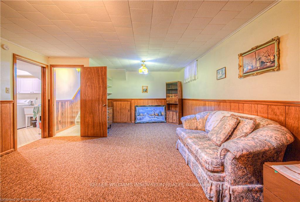 Photo 19 of 641 Black Oak Crescent, Waterloo — HOMEH