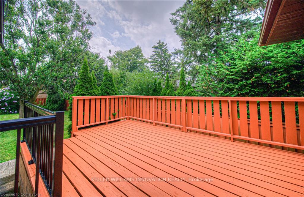 Photo 23 of 641 Black Oak Crescent, Waterloo — HOMEH
