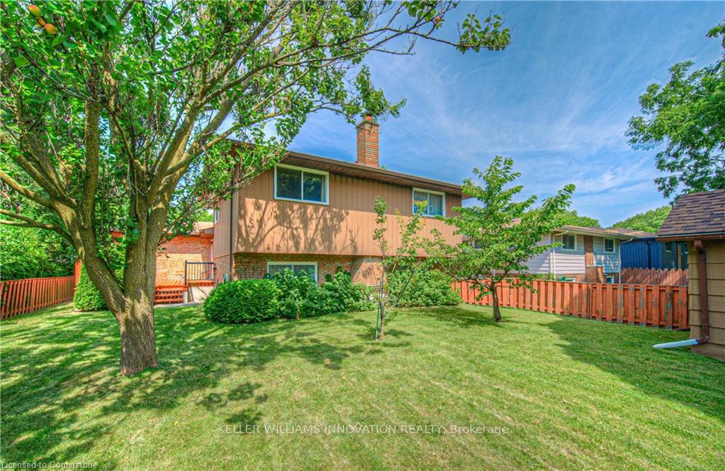 Photo 25 of 641 Black Oak Crescent, Waterloo — HOMEH