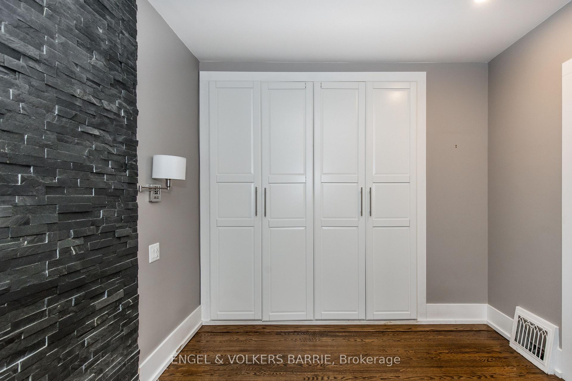 Photo 16 of Unit Upper, 17 Thomson Street, Barrie, Queen's Park — HOMEH