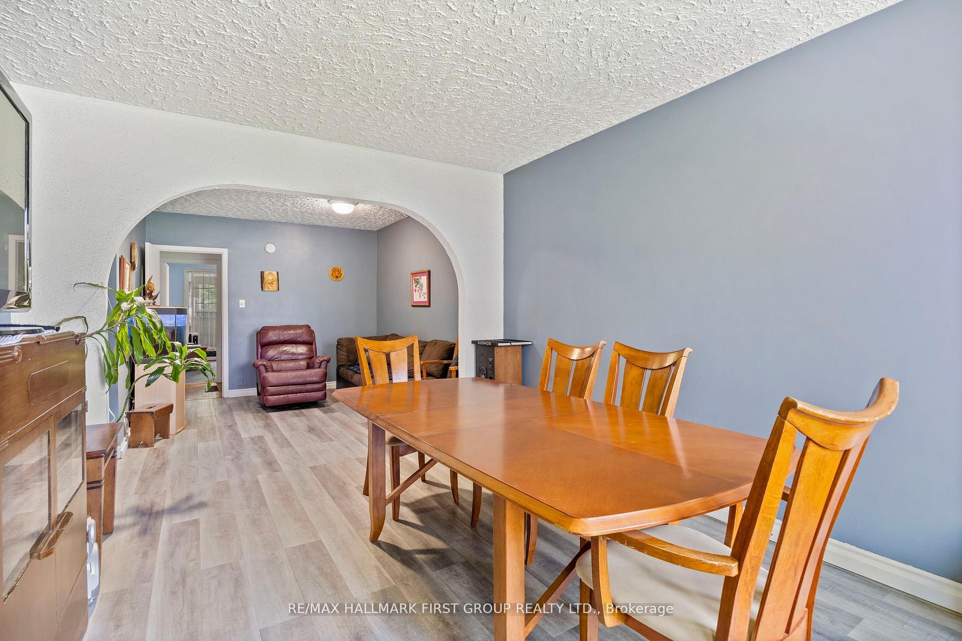 Photo 6 of 121 Emperor Street, Ajax, South East — HOMEH