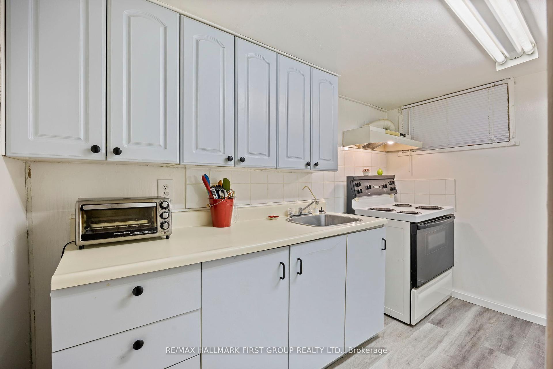 Photo 21 of 121 Emperor Street, Ajax, South East — HOMEH