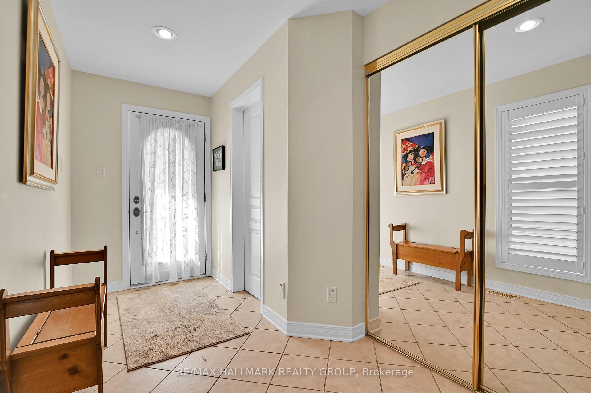 Photo 3 of 204 West Village Private, Ottawa, Westboro South — HOMEH
