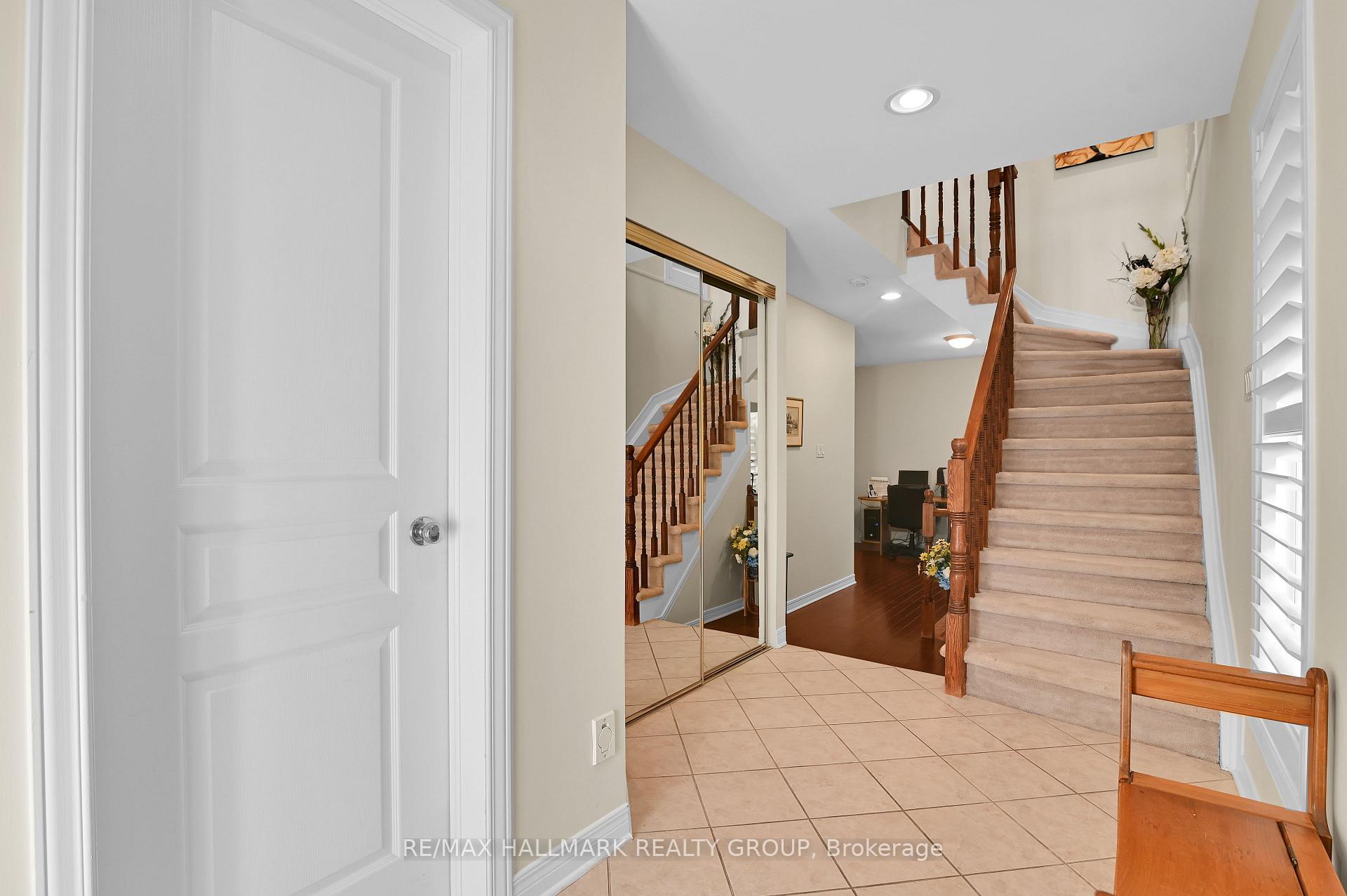 Photo 4 of 204 West Village Private, Ottawa, Westboro South — HOMEH