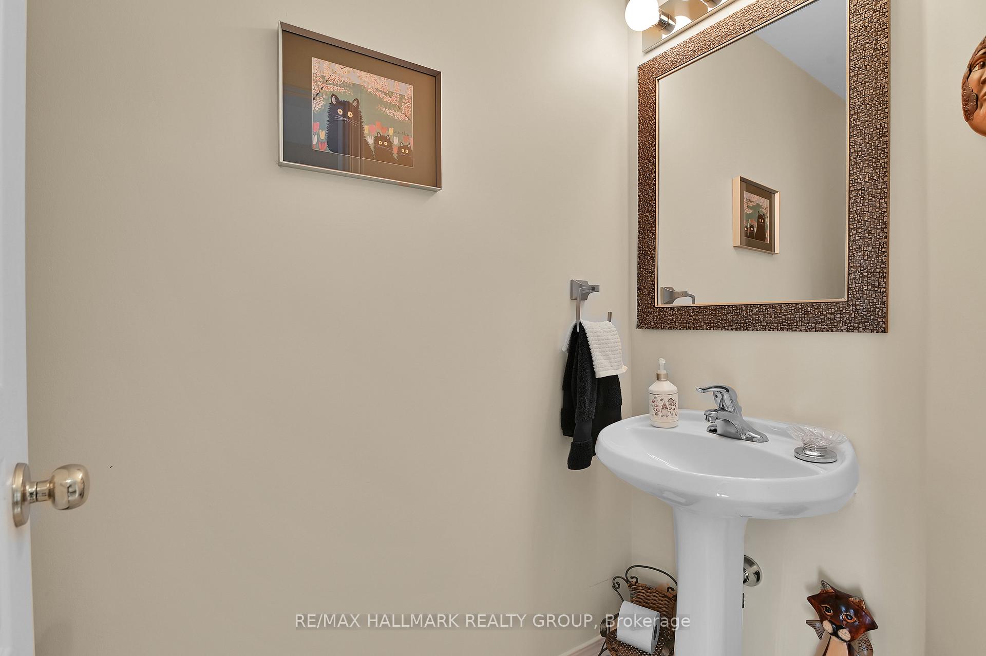 Photo 5 of 204 West Village Private, Ottawa, Westboro South — HOMEH