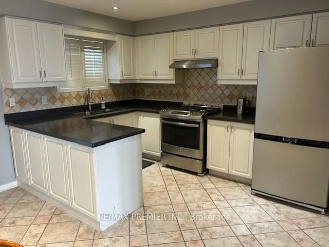 Photo 7 of 56 Isa Court, Vaughan, Elder Mills — HOMEH