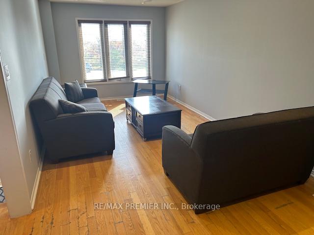 Photo 12 of 56 Isa Court, Vaughan, Elder Mills — HOMEH