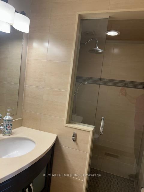 Photo 16 of 56 Isa Court, Vaughan, Elder Mills — HOMEH