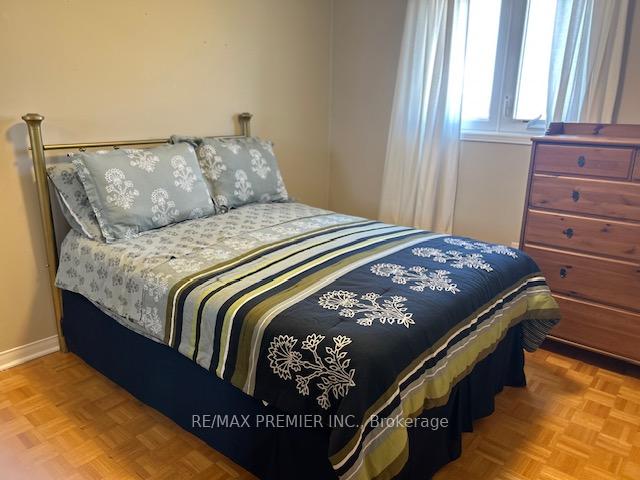 Photo 17 of 56 Isa Court, Vaughan, Elder Mills — HOMEH