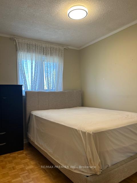 Photo 18 of 56 Isa Court, Vaughan, Elder Mills — HOMEH