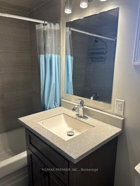 Photo 19 of 56 Isa Court, Vaughan, Elder Mills — HOMEH