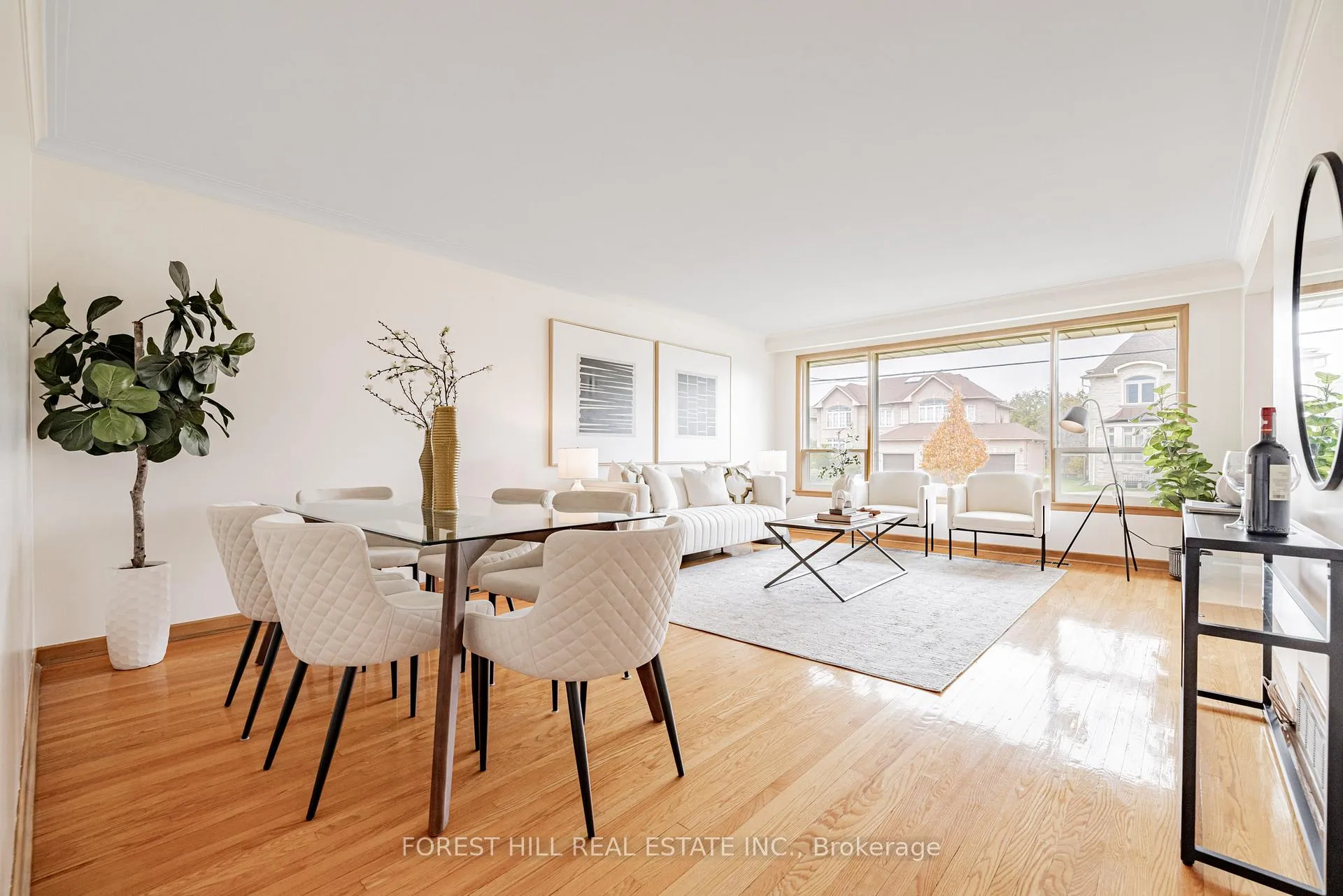 Photo 4 of 105 Crestwood Road, Vaughan, Crestwood-Springfarm-Yorkhill — HOMEH