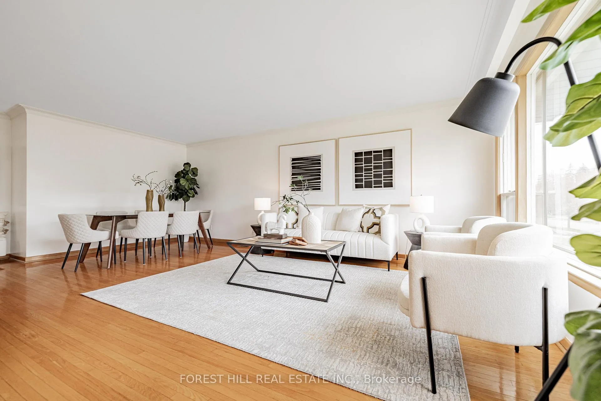 Photo 7 of 105 Crestwood Road, Vaughan, Crestwood-Springfarm-Yorkhill — HOMEH