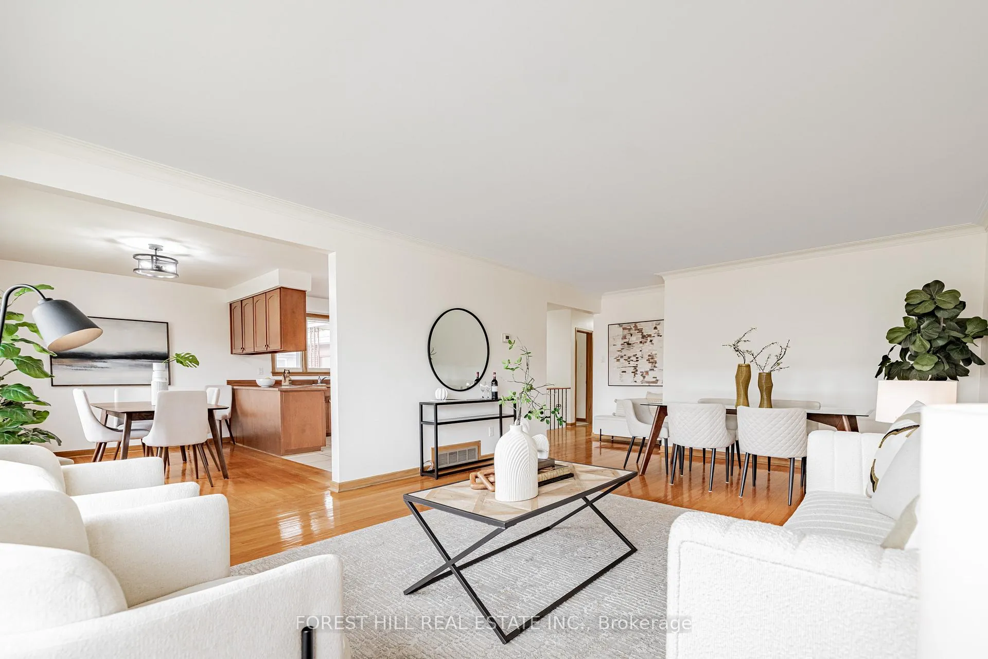 Photo 9 of 105 Crestwood Road, Vaughan, Crestwood-Springfarm-Yorkhill — HOMEH