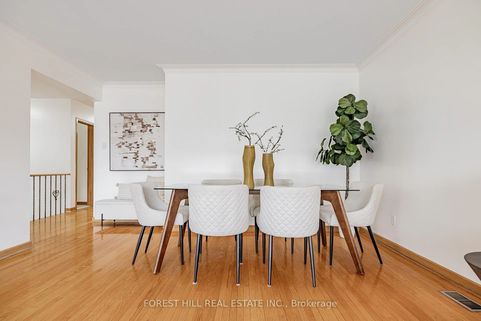 Photo 10 of 105 Crestwood Road, Vaughan, Crestwood-Springfarm-Yorkhill — HOMEH