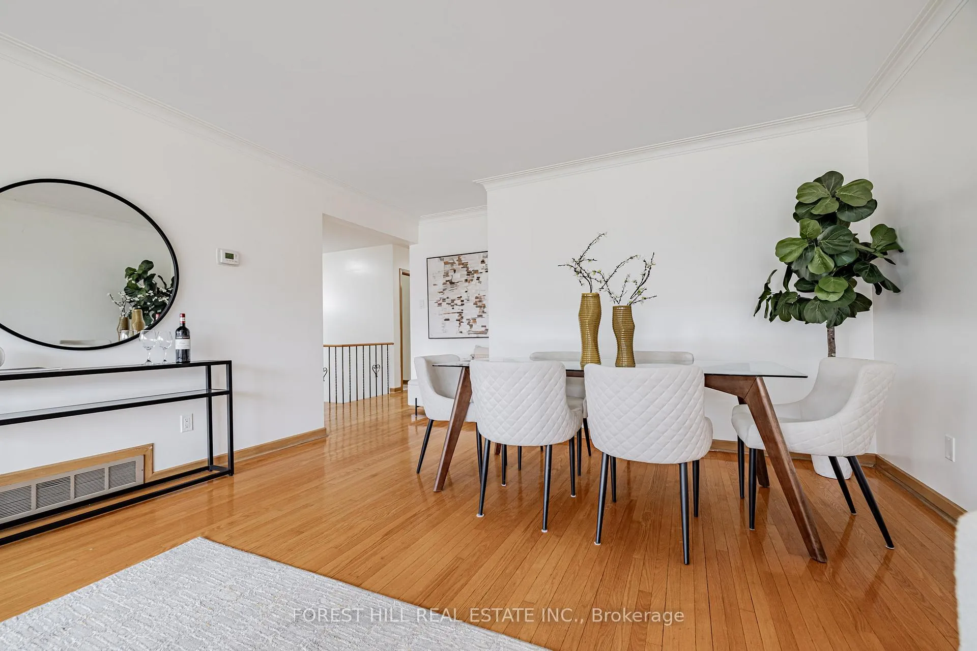 Photo 11 of 105 Crestwood Road, Vaughan, Crestwood-Springfarm-Yorkhill — HOMEH