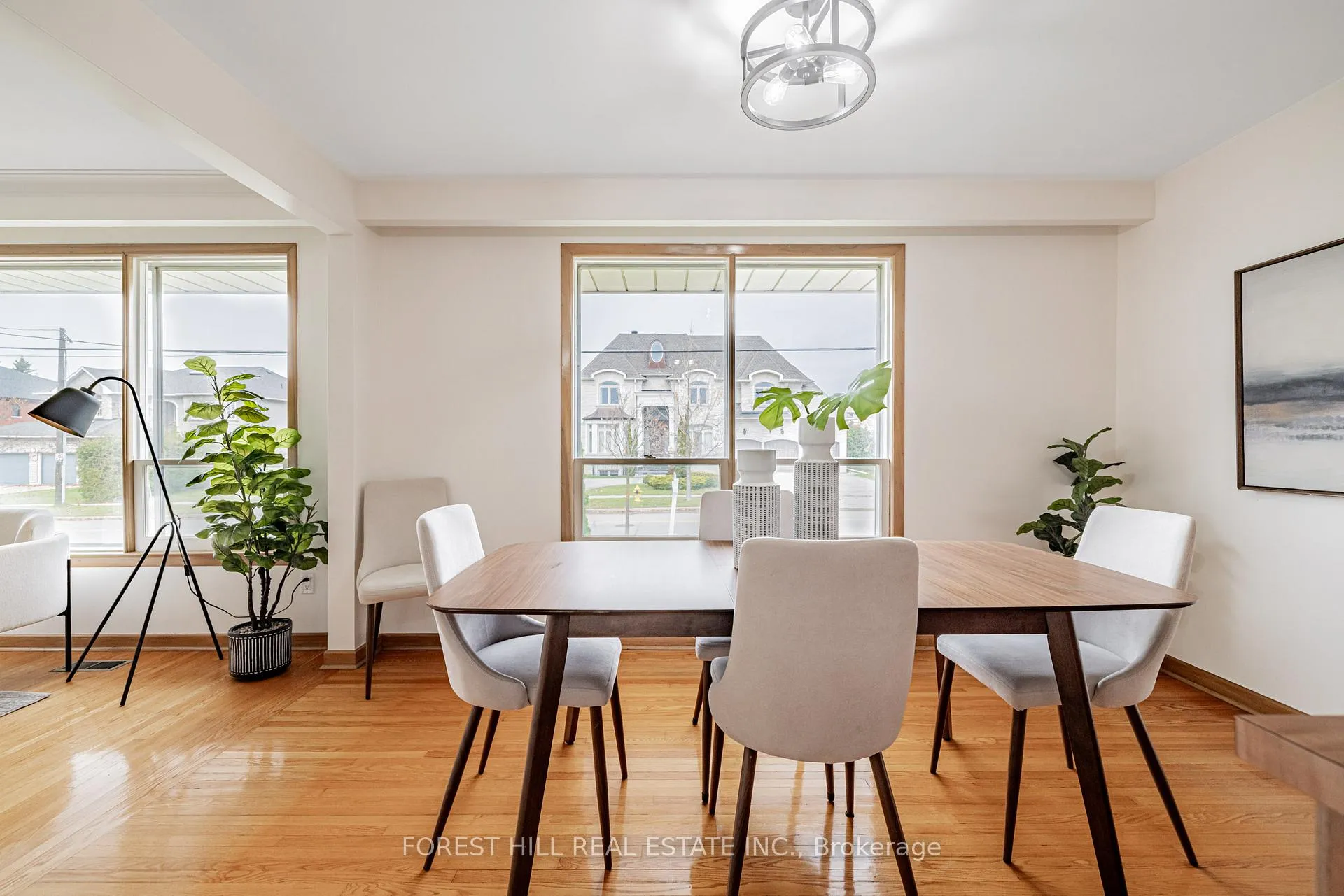 Photo 12 of 105 Crestwood Road, Vaughan, Crestwood-Springfarm-Yorkhill — HOMEH
