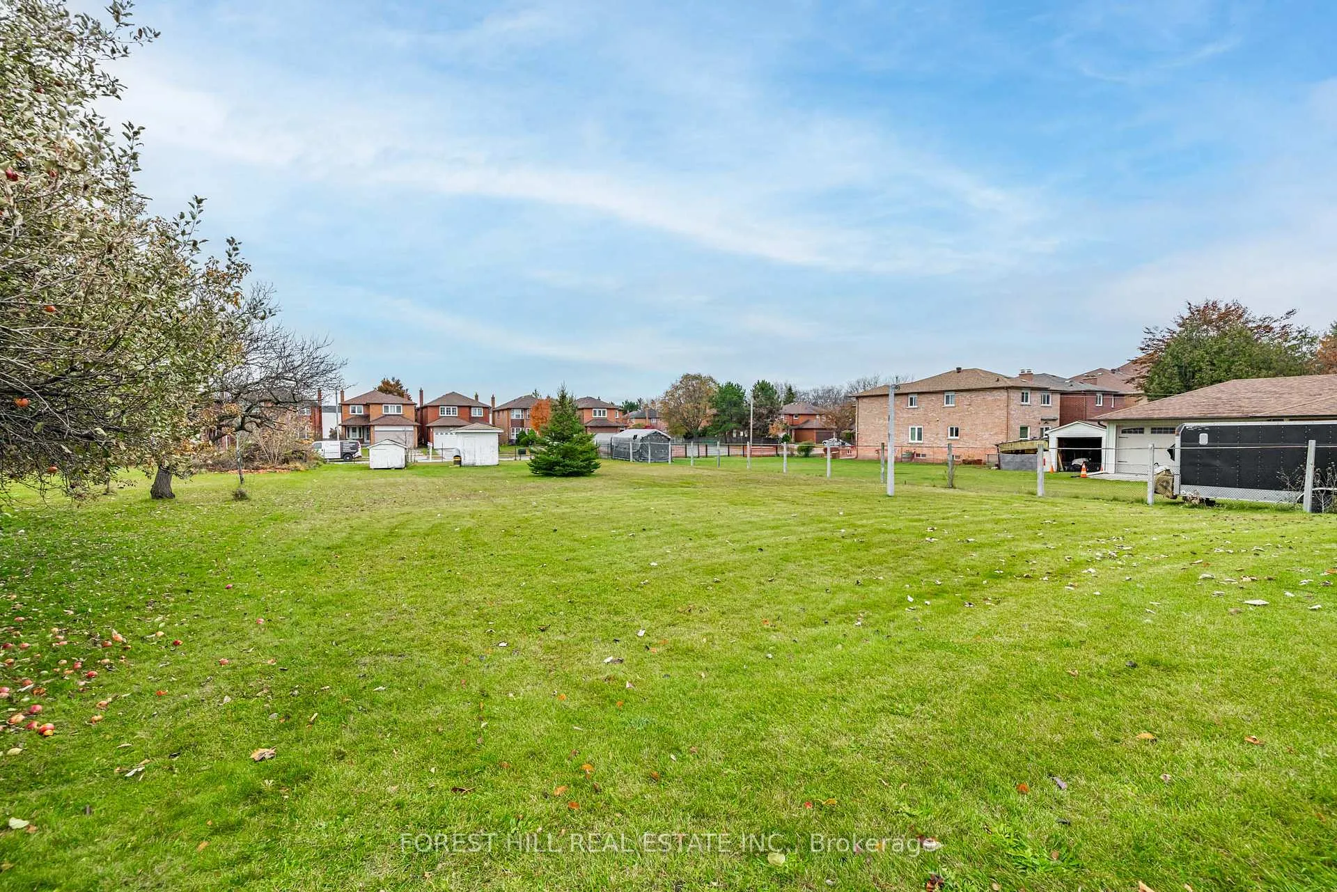 Photo 15 of 105 Crestwood Road, Vaughan, Crestwood-Springfarm-Yorkhill — HOMEH