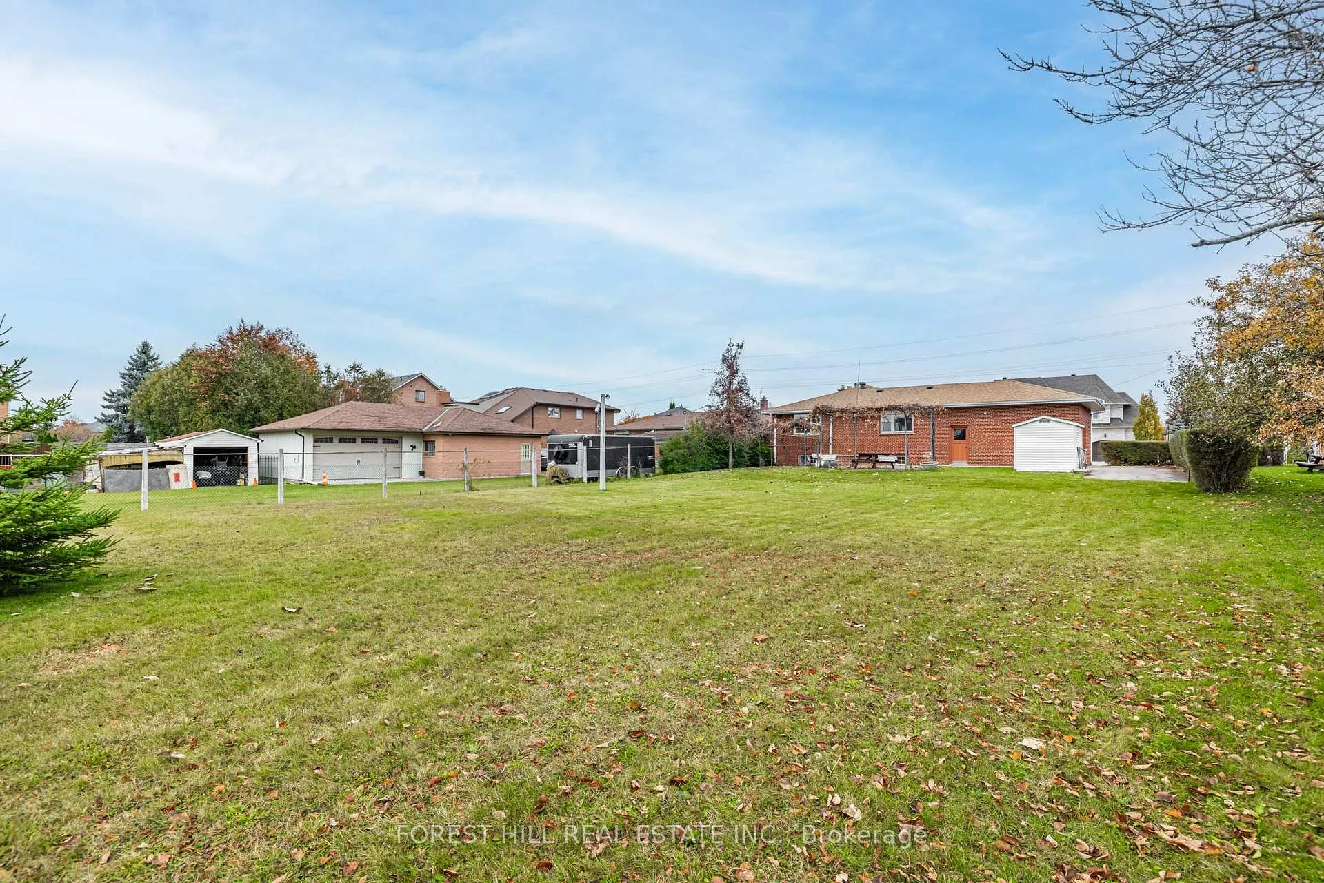 Photo 17 of 105 Crestwood Road, Vaughan, Crestwood-Springfarm-Yorkhill — HOMEH
