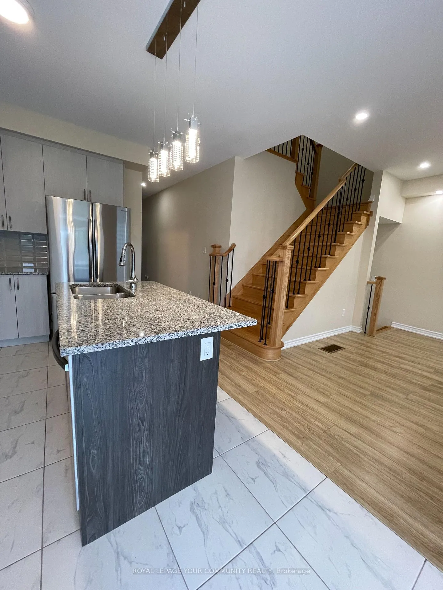 Photo 4 of 29 Hickling Lane, Ajax, South West — HOMEH
