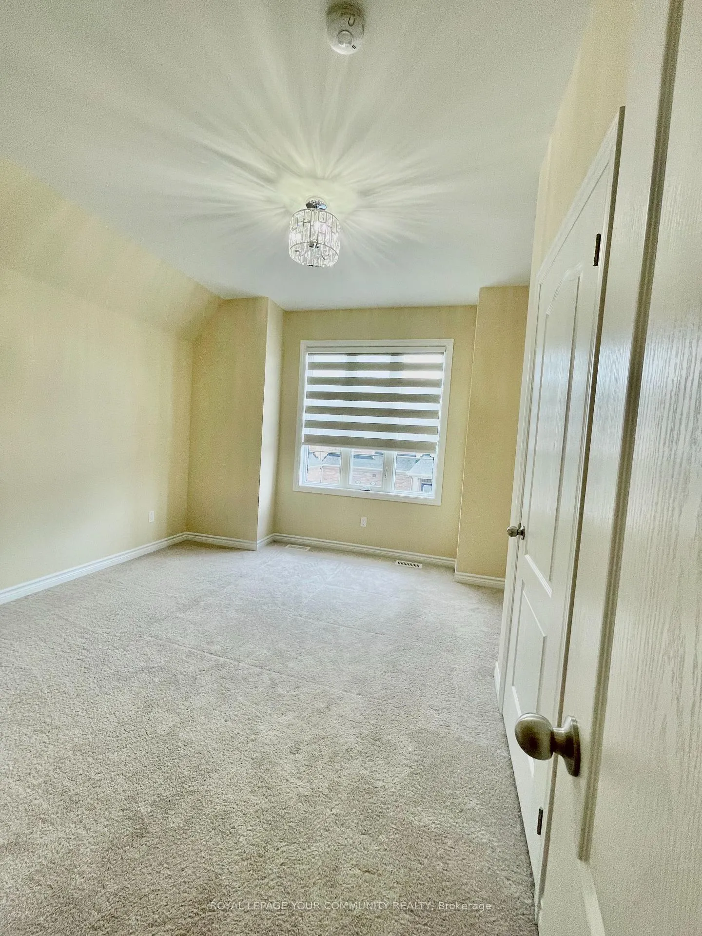 Photo 22 of 29 Hickling Lane, Ajax, South West — HOMEH