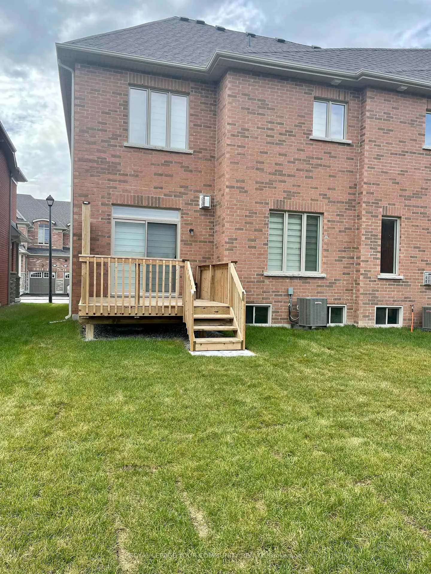 Photo 27 of 29 Hickling Lane, Ajax, South West — HOMEH