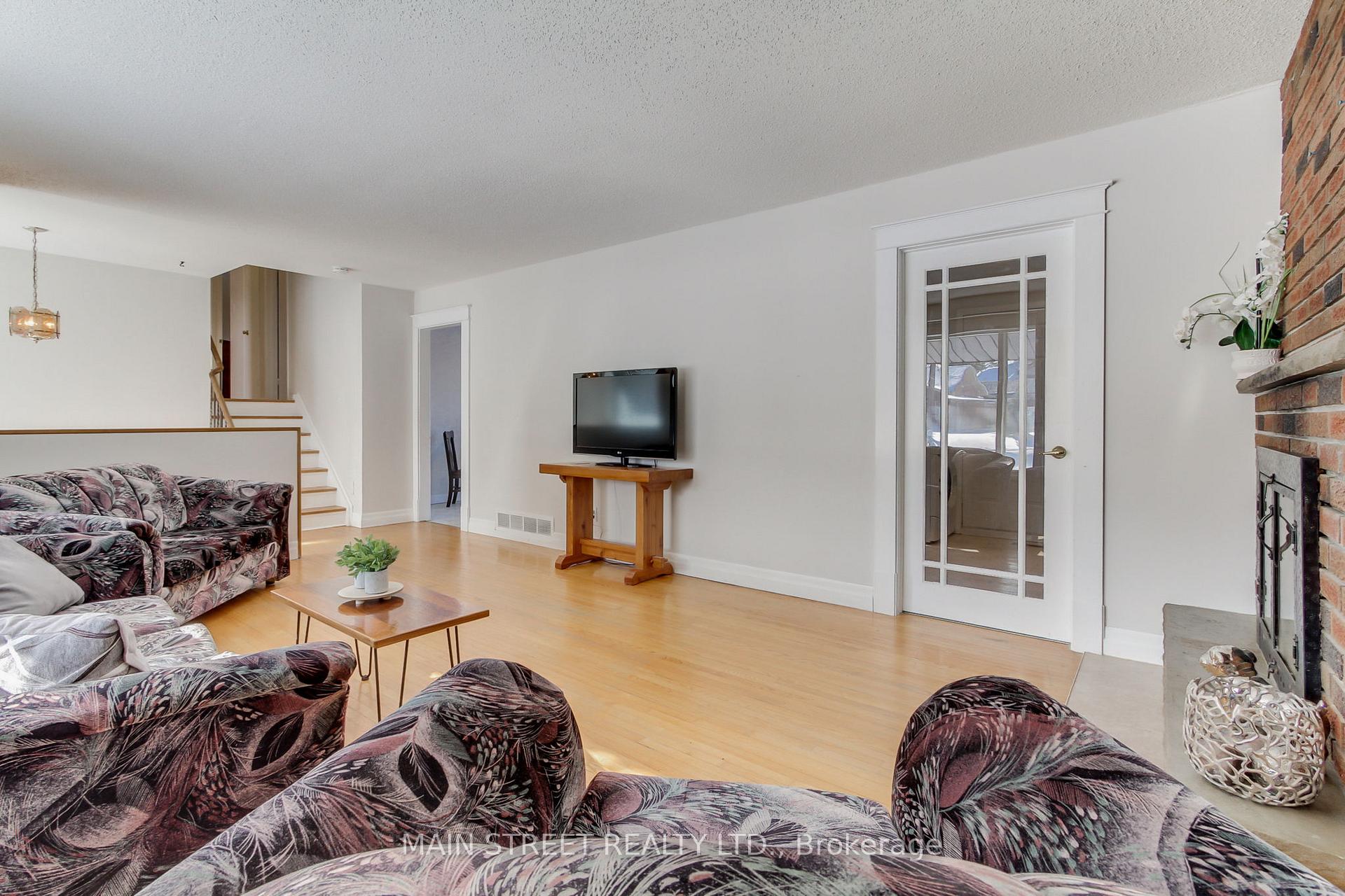 Photo 8 of 8 North Street, Uxbridge — HOMEH