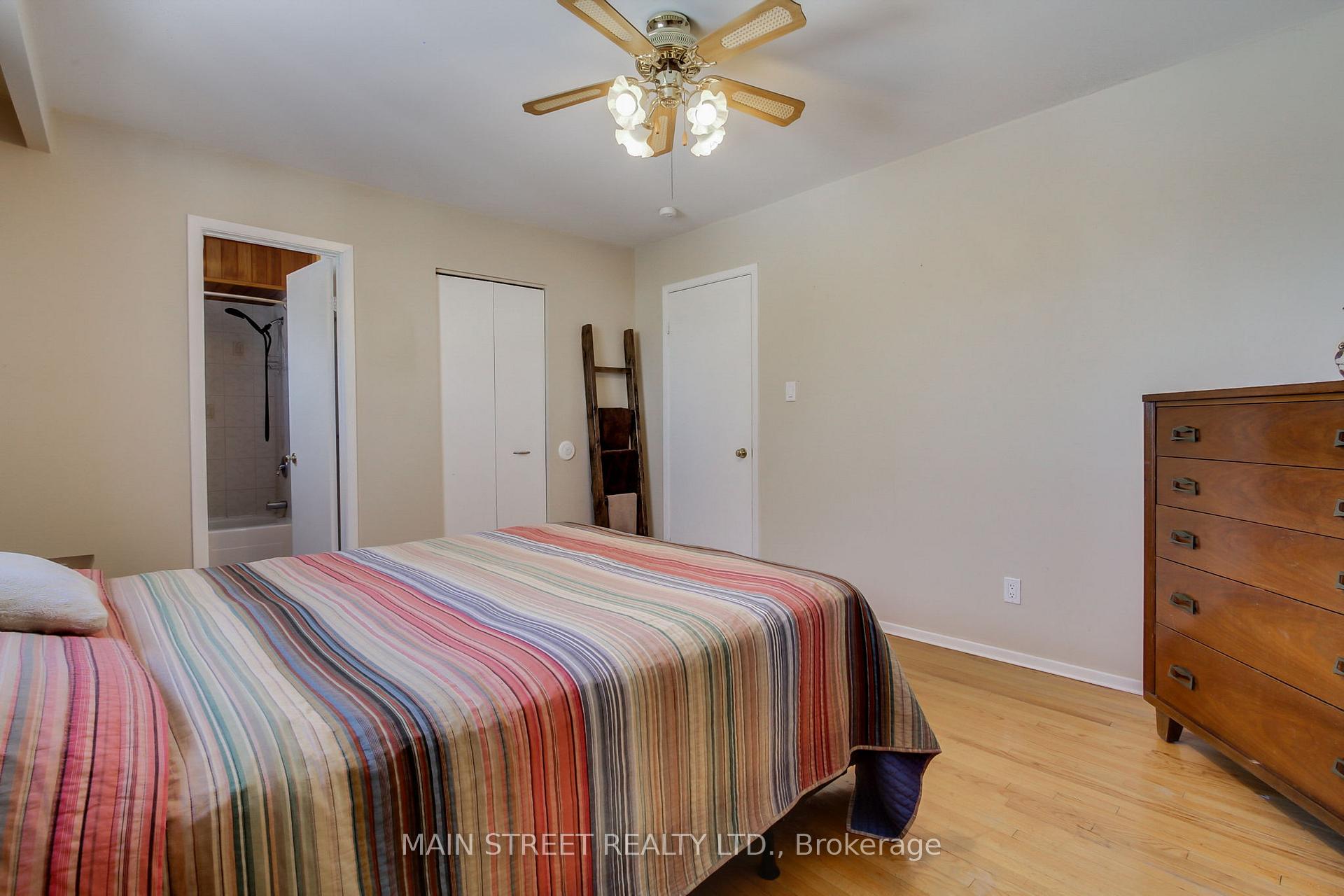 Photo 15 of 8 North Street, Uxbridge — HOMEH