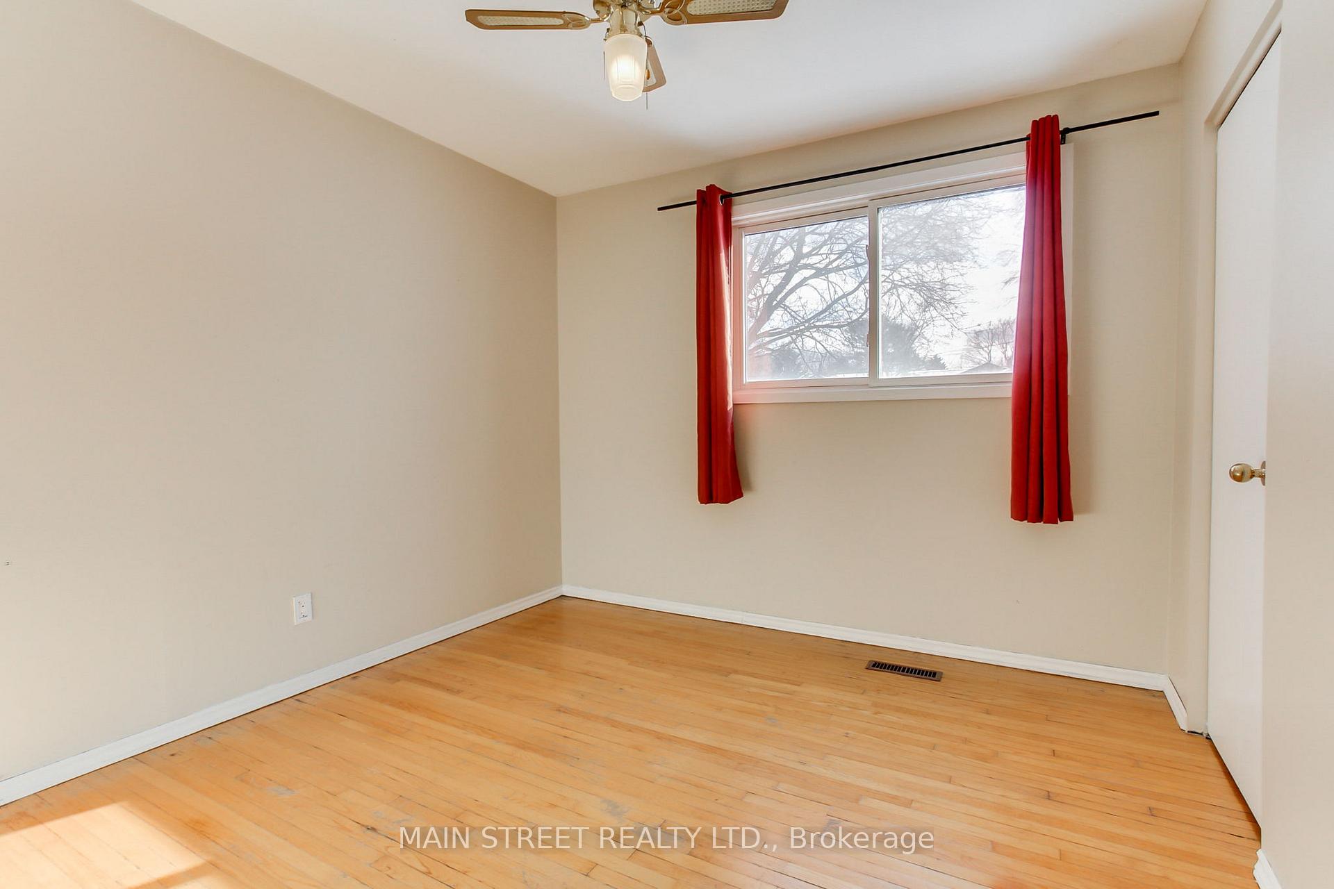 Photo 21 of 8 North Street, Uxbridge — HOMEH