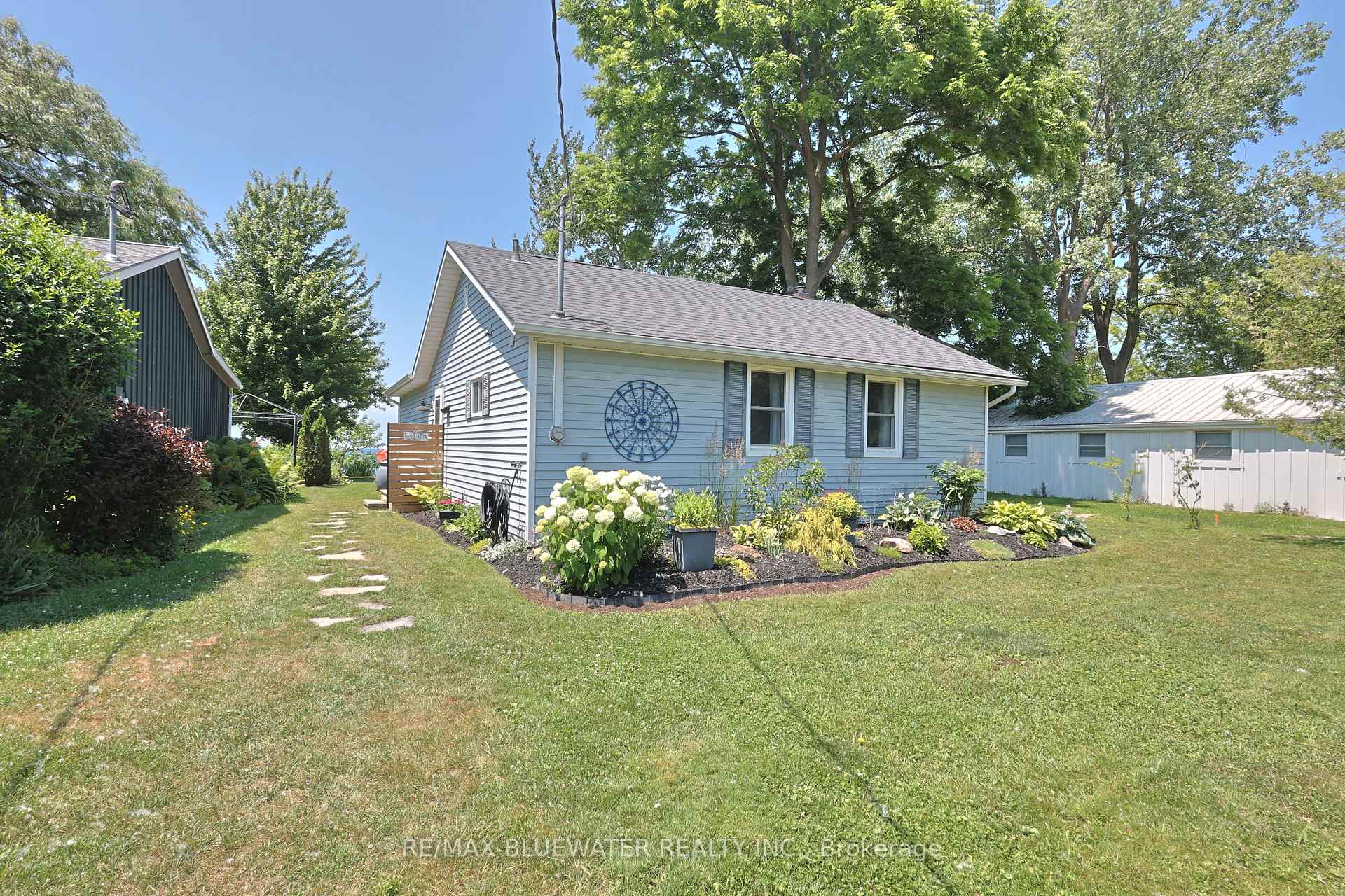 Photo 35 of 71857 Sunview Avenue, Bluewater, Hay — HOMEH