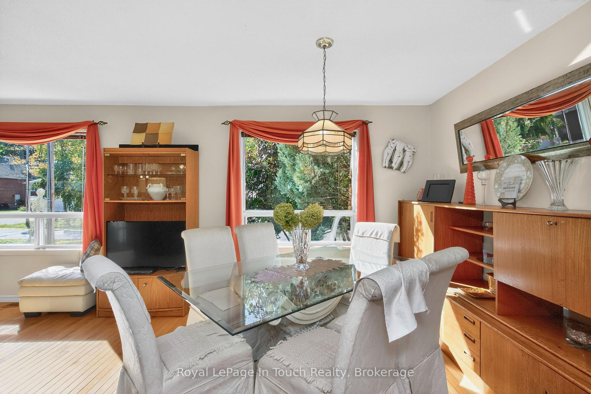 Photo 9 of 23 Caribbean Drive, Wasaga Beach — HOMEH
