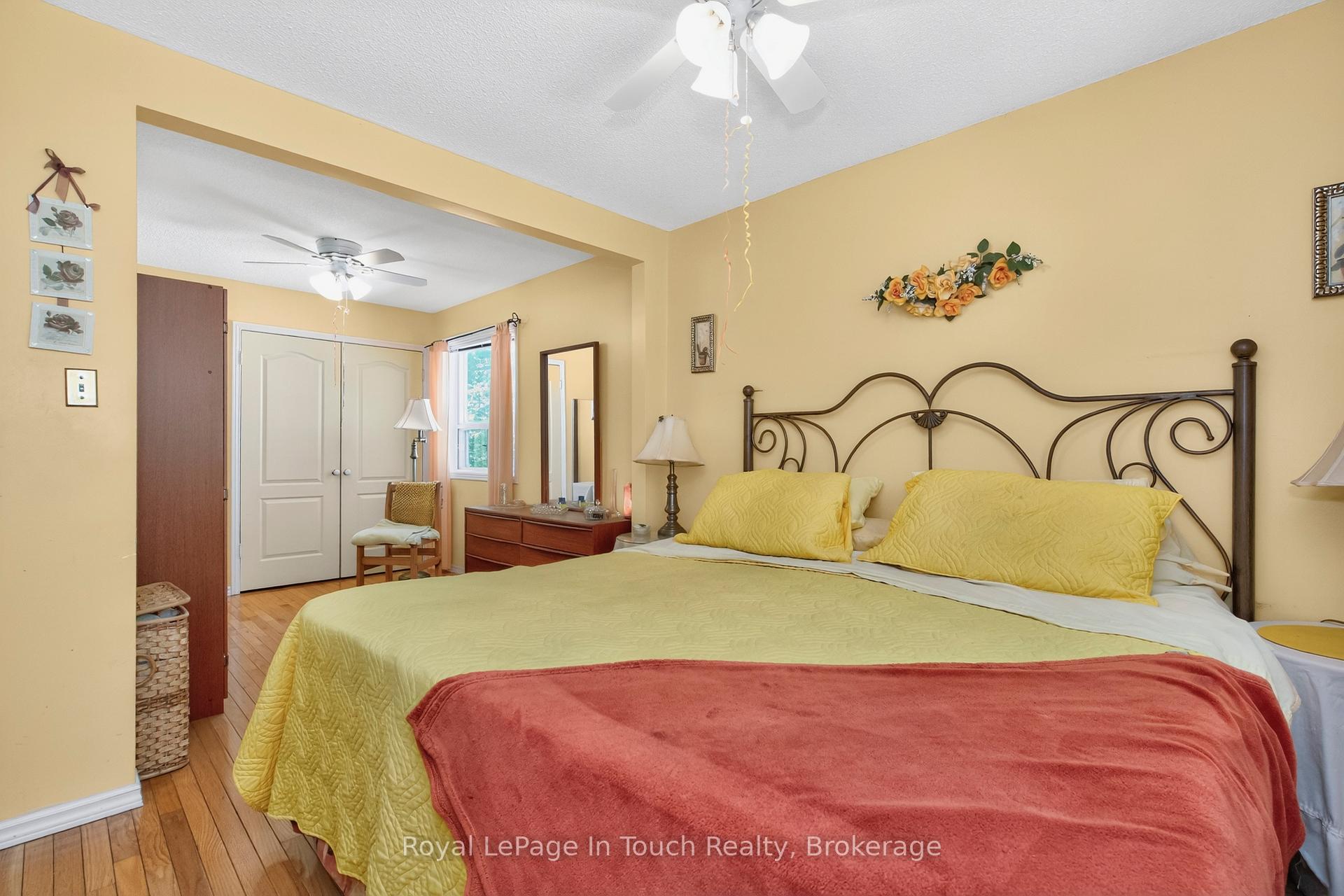 Photo 15 of 23 Caribbean Drive, Wasaga Beach — HOMEH