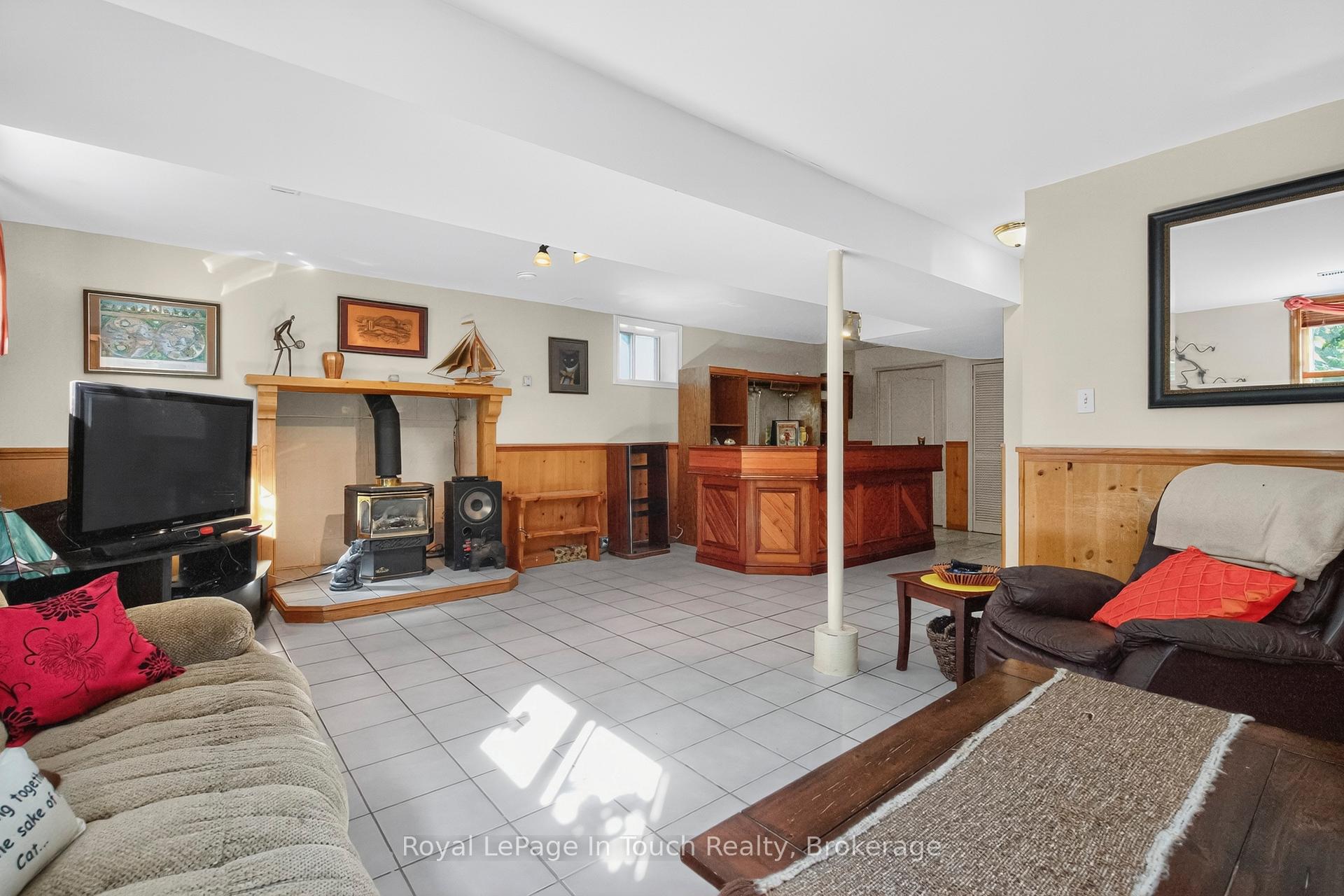 Photo 32 of 23 Caribbean Drive, Wasaga Beach — HOMEH