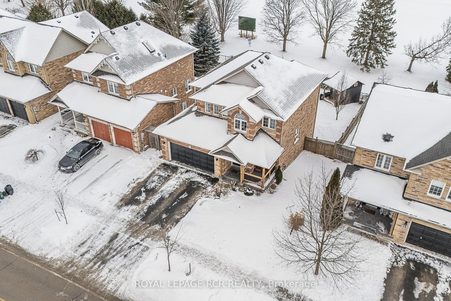 Photo 3 of 14 Nelkydd Lane, Uxbridge — HOMEH