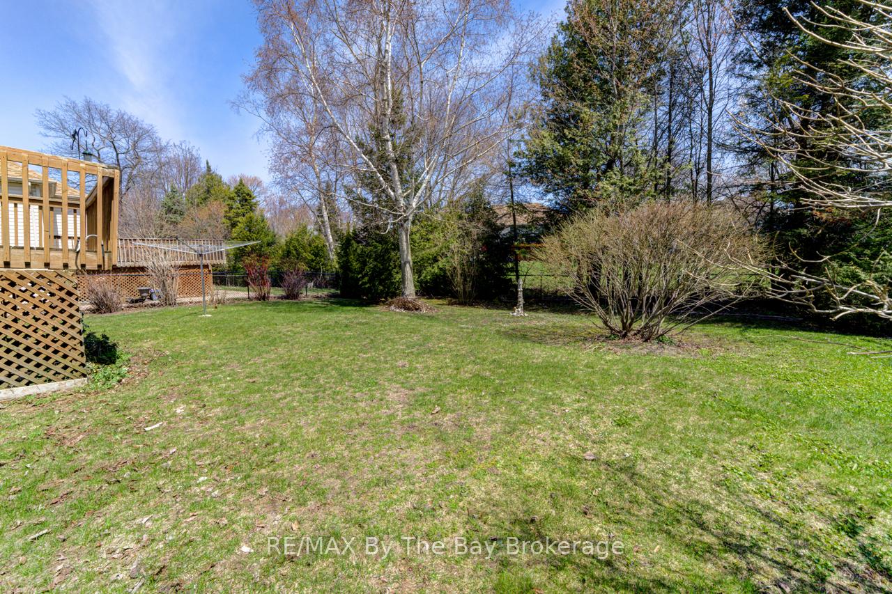Photo 5 of 150 Silver Birch Avenue, Wasaga Beach — HOMEH